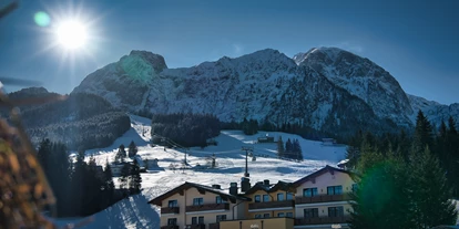 Hotels an der Piste - Skiraum: Skispinde - Radstadt - Winteransicht Hotel - Landhotel-Gasthaus Traunstein