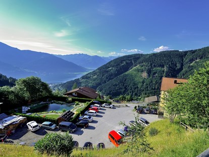 Hotels an der Piste - Sauna - Skigebiet Schmittenhöhe - Kostenloses Parkplatz für jede Besucher. Das Hotel ist im ganzen Jahr mit dem Auto erreichbar.  - Berghotel Jaga-Alm