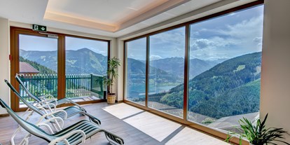 Hotels an der Piste - Österreich - Wellness Ruheraum mit Panoramablick - Berghotel Jaga-Alm