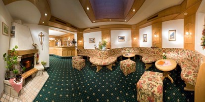 Hotels an der Piste - Skiraum: videoüberwacht - Samnaun Dorf - Lobby /Halle  - Hotel Persura