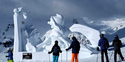 Hotels an der Piste - Skiraum: videoüberwacht - Reschen - Formen in weiß - Skigebiet 
( Bildquelle TVB Ischgl - Paznaun )  - Hotel Persura