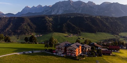 Hotels an der Piste - Hotel-Schwerpunkt: Skifahren & Familie - Obertauern - Hotel Pariente von Oben - Hotel Restaurant Pariente