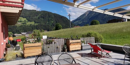 Hotels an der Piste - Skiraum: vorhanden - PLZ 8970 (Österreich) - Hotel Pariente Sonnenterrasse und Garten - Hotel Restaurant Pariente