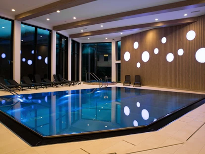 Hotels an der Piste - Pools: Infinity Pool - Mitteldorf (Großkirchheim) - Hotel Goldried