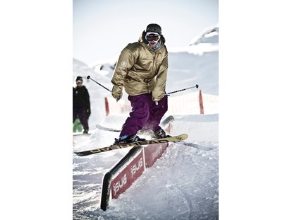 Hotels an der Piste - Skikurs direkt beim Hotel: für Kinder - Skigebiet Silvretta Montafon - Snowboardpark - Aparthotel Spitzer