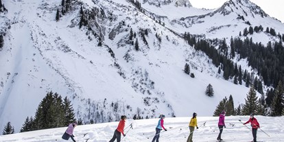Hotels an der Piste - geführte Skitouren - Hirschegg (Mittelberg) - Langlaufen in Damüls 
Hotel - Garni Alpina
Ferienwohungen und Zimmer - Hotel Garni Alpina