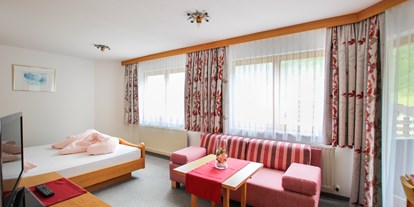 Hotels an der Piste - Preisniveau: günstig - Samnaun Dorf - Hotel Garni Bel-Ami