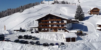 Hotels an der Piste - geführte Skitouren - Napplach - Unser FICHTENHEIM mitten im Skibegiet, mit dem eigenen PKW problemlos erreichbar. - Almhotel Fichtenheim