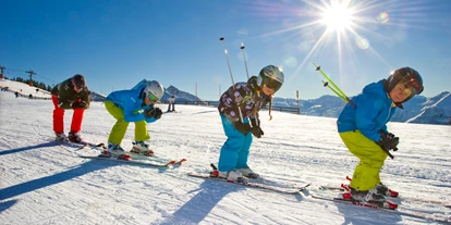 Hotels an der Piste - Skikurs direkt beim Hotel: für Kinder - Oberhof (Goldegg) - Auf der Piste! - Hotel Auhof