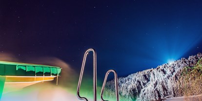 Hotels an der Piste - Skiraum: videoüberwacht - Burk (Mittersill) - Beheizter Infinity Pool Winter  - Hotel Bacher Asitzstubn
