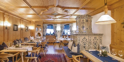 Hotels an der Piste - Hotel-Schwerpunkt: Skifahren & Familie - Unterwössen - Restaurant "Kaminstube" - Hotel Kaiserhof*****superior
