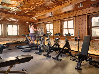 Hotels an der Piste - Hotel-Schwerpunkt: Skifahren & Wellness - Prama - Fitnessraum - 4****S Hotel Hasenauer
