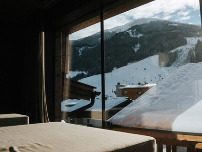Hotels an der Piste - geführte Skitouren - Skicircus Saalbach Hinterglemm Leogang Fieberbrunn - 4****S Hotel Hasenauer