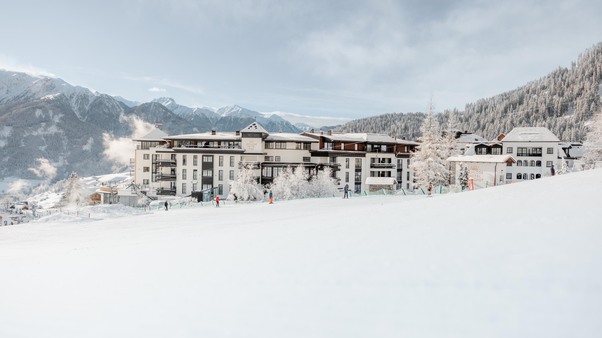 Skihotel - Hotelansicht Winter - Schlosshotel Fiss