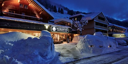 Hotels an der Piste - Hotel-Schwerpunkt: Skifahren & Wellness - PLZ 6733 (Österreich) - Haupteingang des HUBERTUS Mountain Refugio Allgäu - HUBERTUS MOUNTAIN REFUGIO ALLGÄU