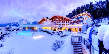 Hotels an der Piste - Skikurs direkt beim Hotel: für Kinder - Oberhof (Goldegg) - Hotelansicht - amiamo - Familotel Zell am See