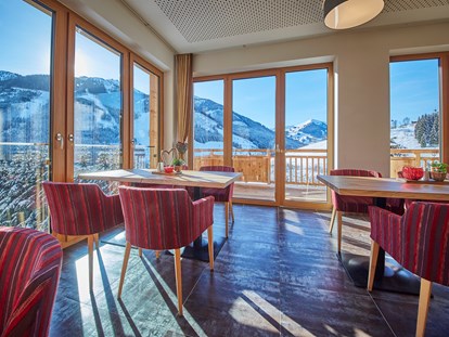 Hotels an der Piste - Skiraum: videoüberwacht - Burk (Mittersill) - AlpenParks Hotel & Apartment Sonnleiten Saalbach