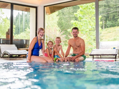 Hotels an der Piste - Pools: Außenpool beheizt - Gschriet - Familienurlaub im Trattlerhof - Hotel GUT Trattlerhof & Chalets****