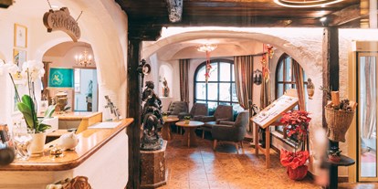 Hotels an der Piste - Aigen (Bad Kleinkirchheim) - Lobby-Rezeption - Hotel GUT Trattlerhof & Chalets****