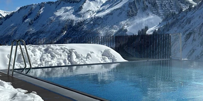 Hotels an der Piste - Pools: Infinity Pool - Röns - Hotel Damülser Hof - Wellness & Spa****S