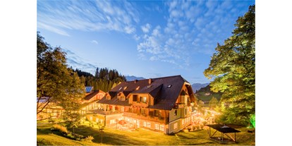 Hotels an der Piste - geführte Skitouren - Rußbachsaag - Hotel im Herbst m. Winterbeginn - Hotel Vitaler Landauerhof****