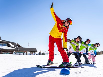 Hotels an der Piste - Hotel-Schwerpunkt: Skifahren & Familie - Turracherhöhe - Kinder in der Skischule - Hotel St. Oswald