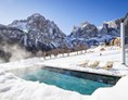 Skihotel: Außenschwimmbad beheitzt und mit Sicht auf die Sella Gruppe - Hotel Cappella