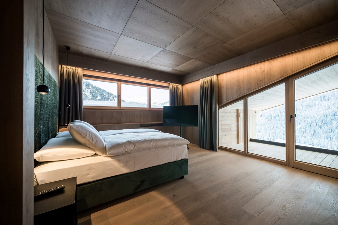 Skihotel: Neue Suiten mit Fensterfront - Romantik Hotel Cappella