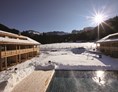 Skihotel: Schwimmbad, gewärmt auf 33°C. 
 - Tirler - Dolomites Living Hotel