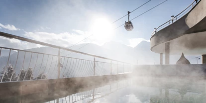 Hotels an der Piste - Corvara - Beheitzter Außenpool mit Panoramablick - Kronplatz Resort Hotel Kristall