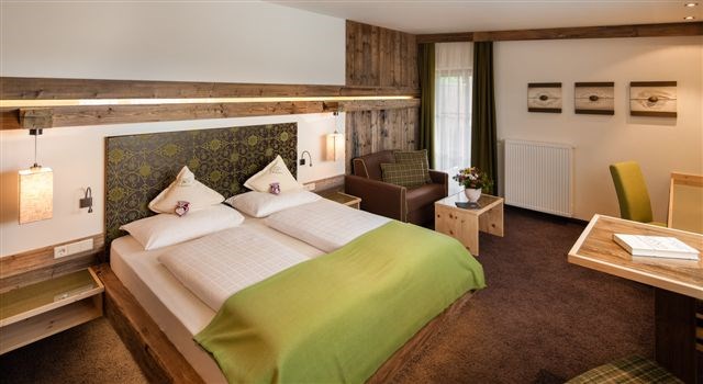 Skihotel: Hotelzimmer mit Doppelbett - Wohlfühlhotel Falzeben