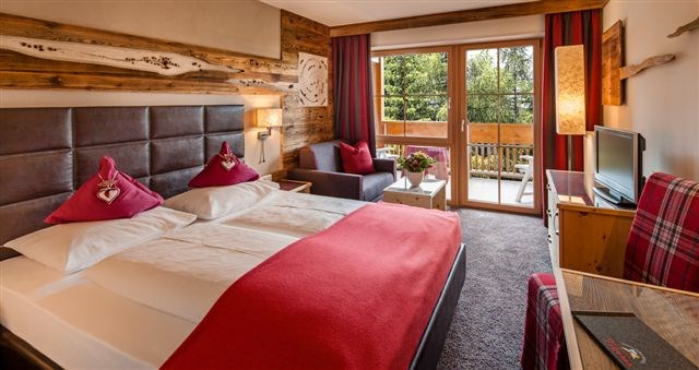 Skihotel: Hotelzimmer mit Balkon - Wohlfühlhotel Falzeben