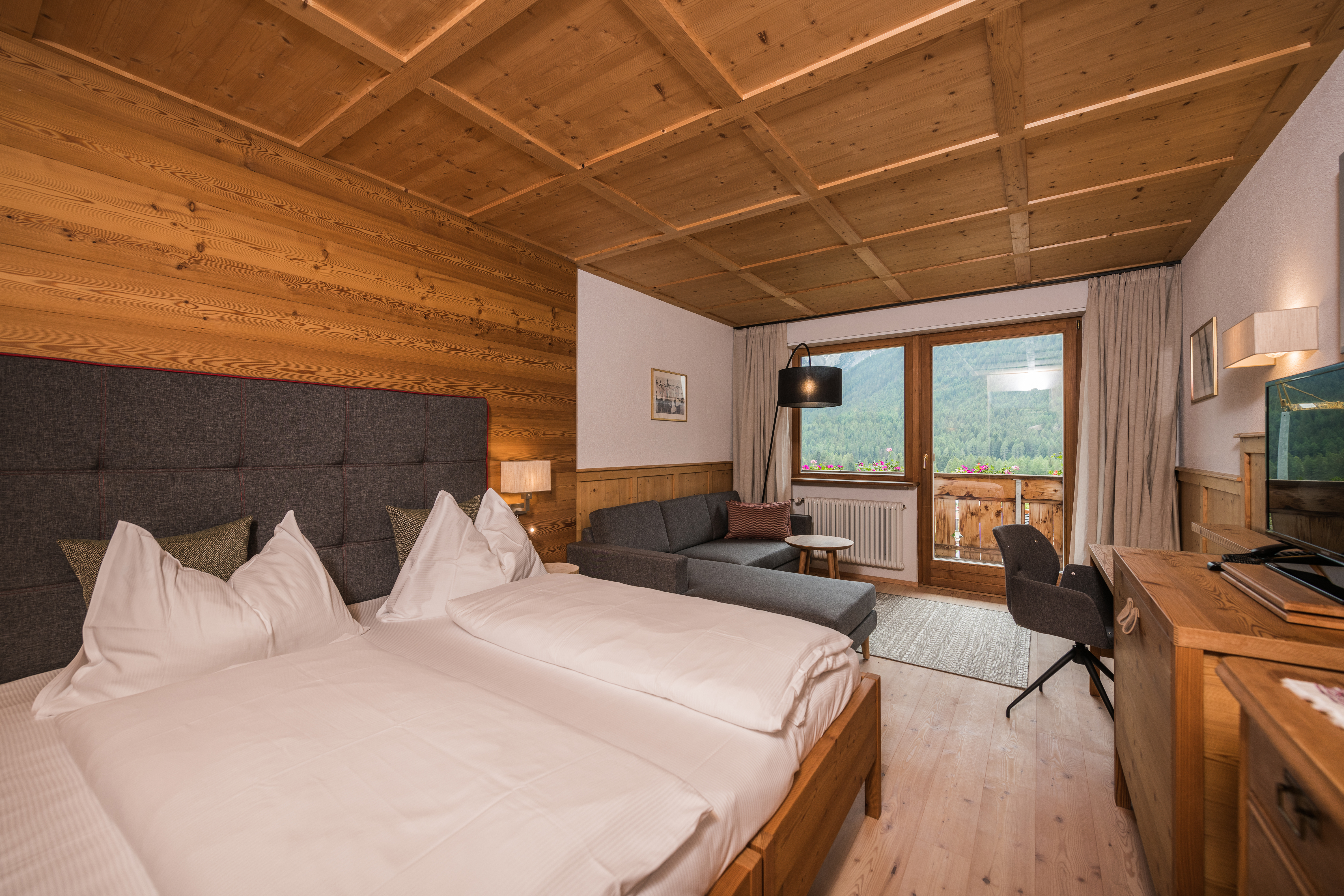 Skihotel: Doppelzimmer Sextner Dolomiten - Berghotel Sexten