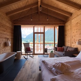 Skihotel: Zirbenchalet romantisch Top - Berghotel Sexten Dolomiten