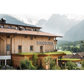 Skihotel: Berghotel - Berghotel Sexten Dolomiten