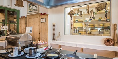 Hotels an der Piste - Italien - Frühstücksbuffet - Berghotel Sexten Dolomiten