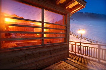Skihotel: Außensauna - Berghotel Sexten Dolomiten