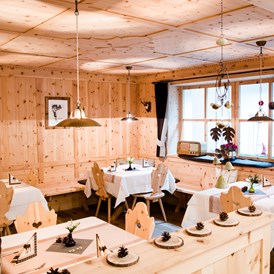 Skihotel: Frühstücken in der Luis Trenker Stube - Villa David