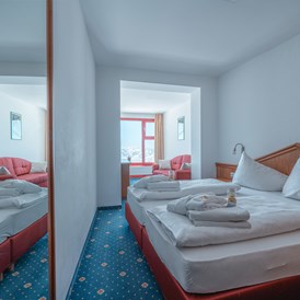 Skihotel: Doppelzimmer mit Panoramafenster - Glacier Hotel Grawand