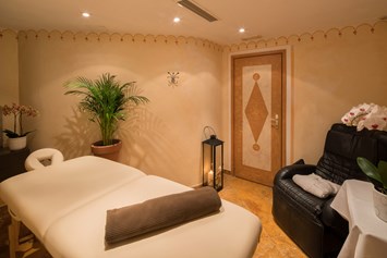 Skihotel: Massage - Piccolo Hotel Gurschler