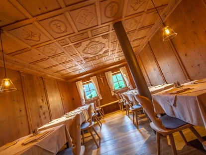 Hotels an der Piste - Skiverleih - Frühstücksraum Stube 1837 - JOAS natur.hotel.b&b