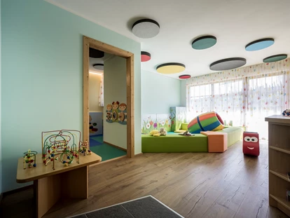 Hotels an der Piste - Skiverleih - Post Alpina - Family Mountain Chalets