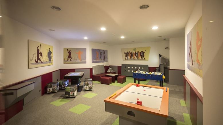 Skihotel: Spielzimmer - Post Alpina - Family Mountain Chalets