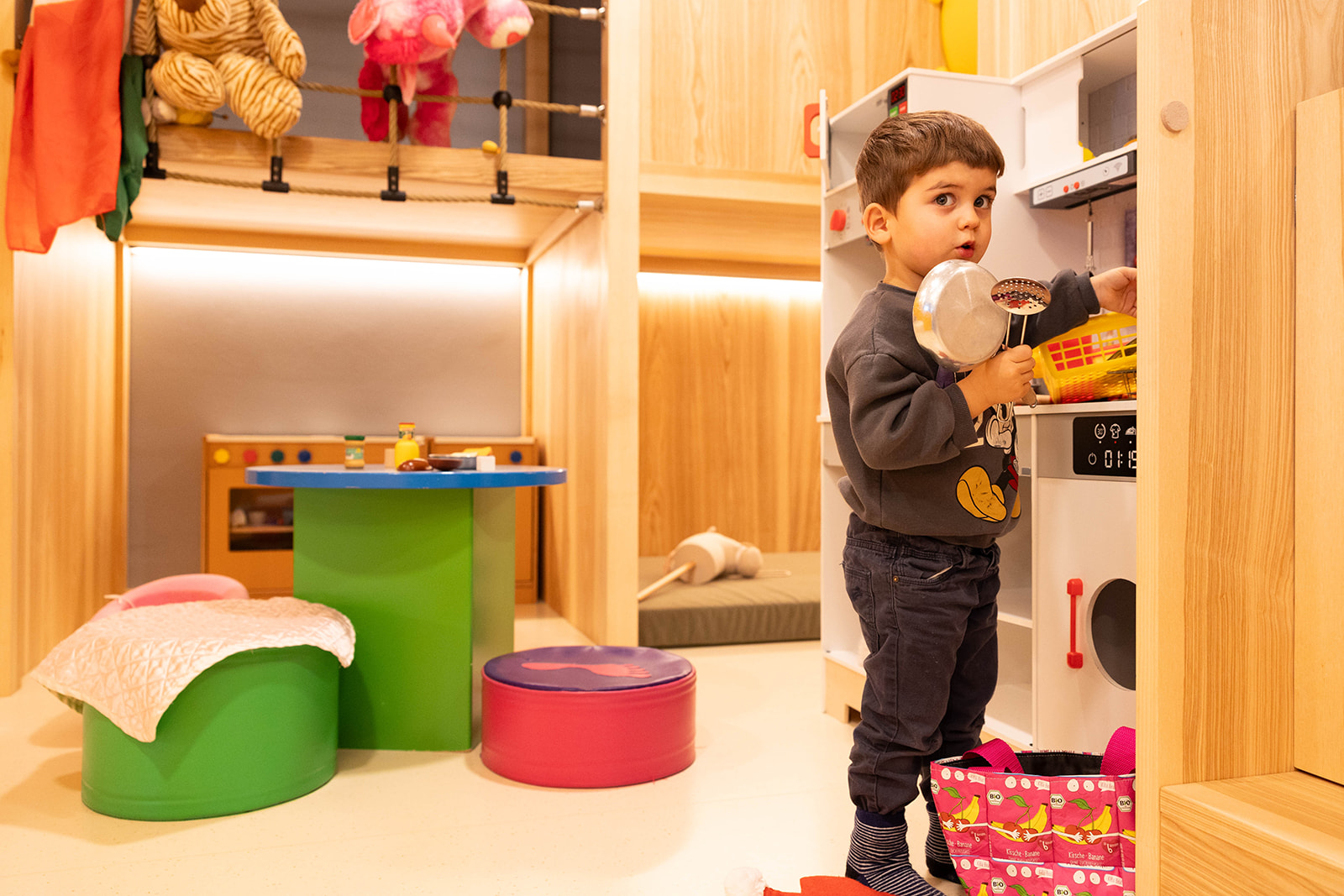 Skihotel: Kinderclub - Happy-Club, Kinderbetreuung 90 h die Woche  - Familienhotel Huber