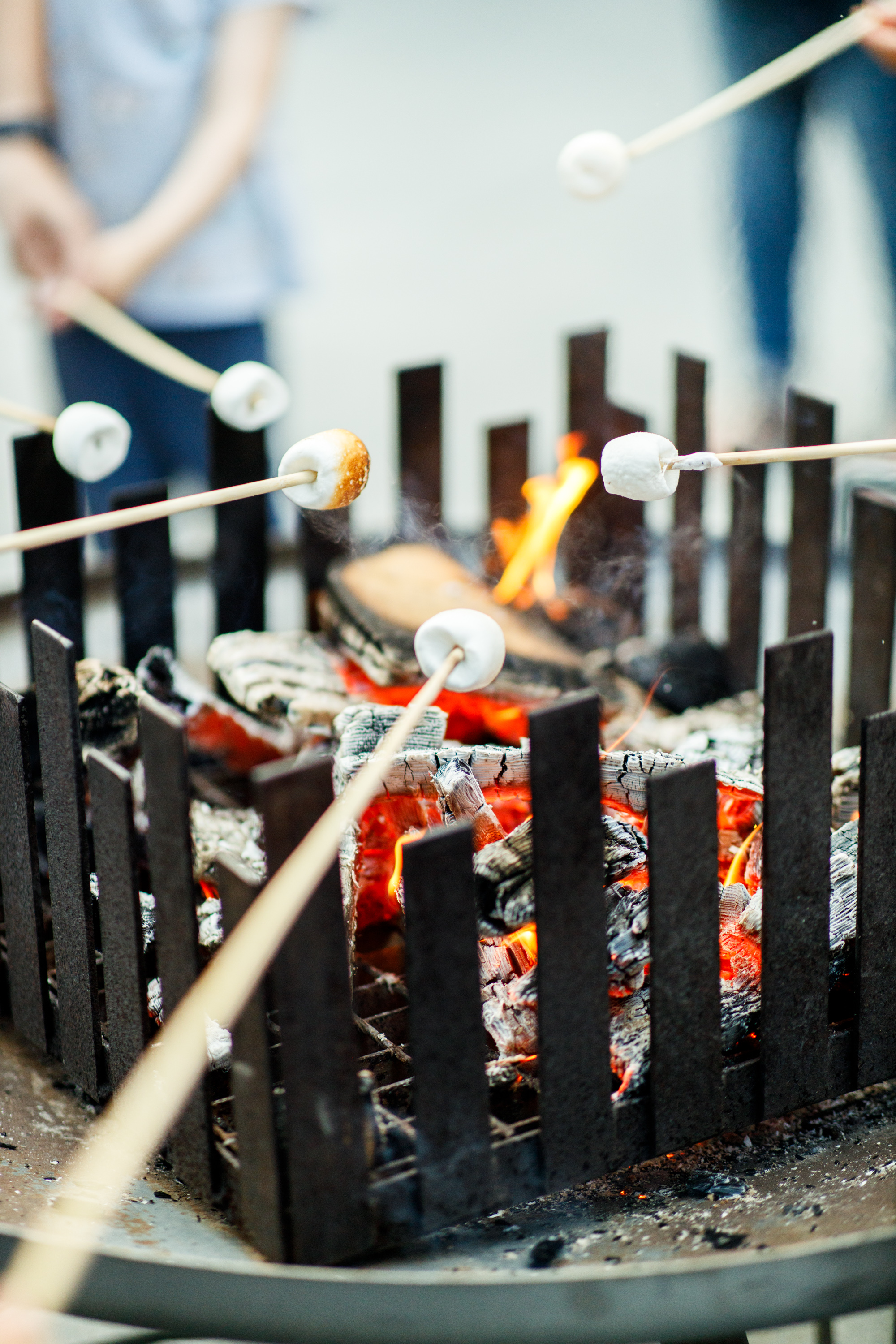 Skihotel: Marshmallow grillen - Familienhotel Huber