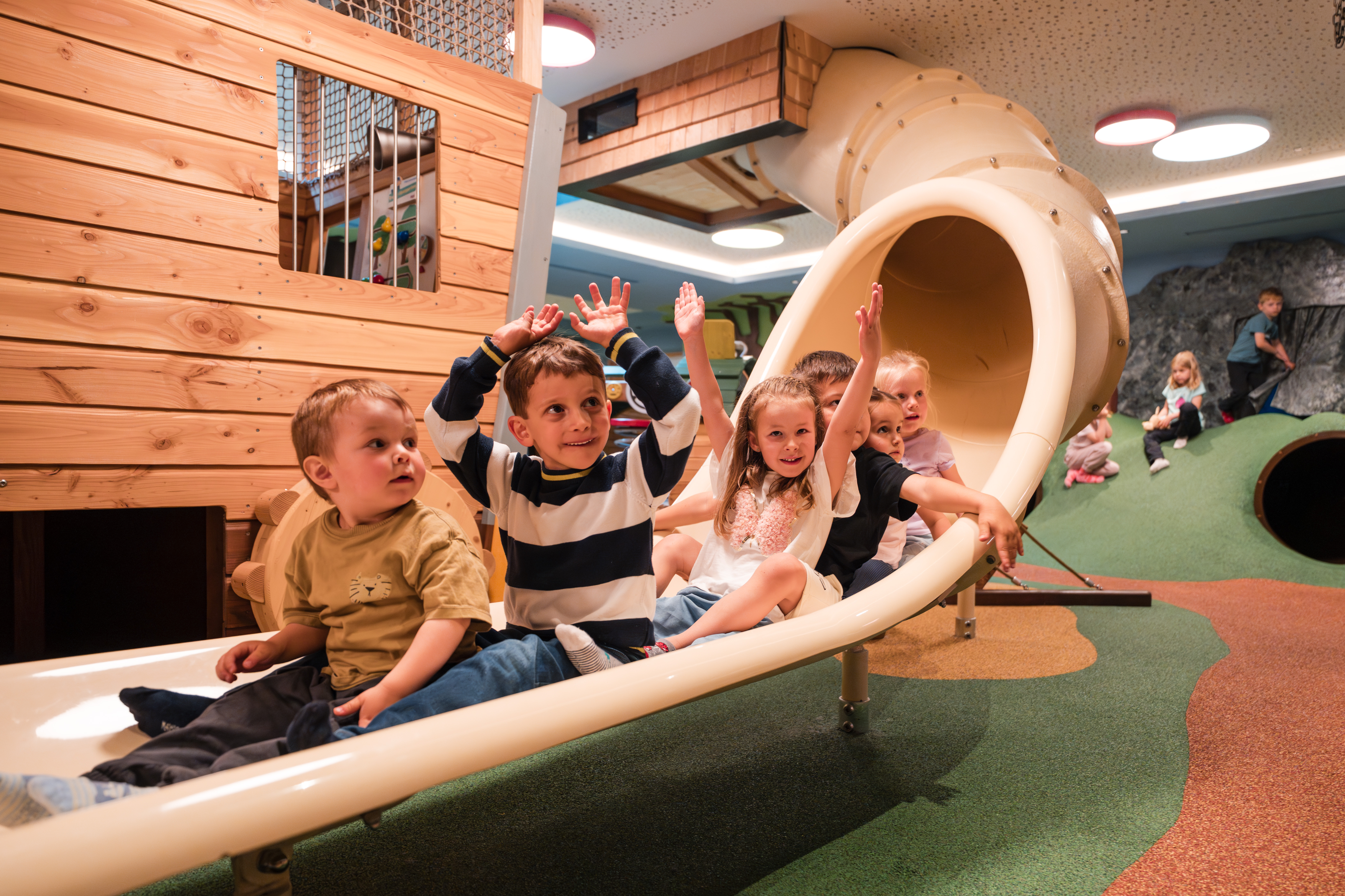 Skihotel: Bauernhof Spielraum - Familienhotel Huber