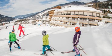 Hotels an der Piste - Skigebiet 3 Zinnen Dolomites - Family Resort Rainer