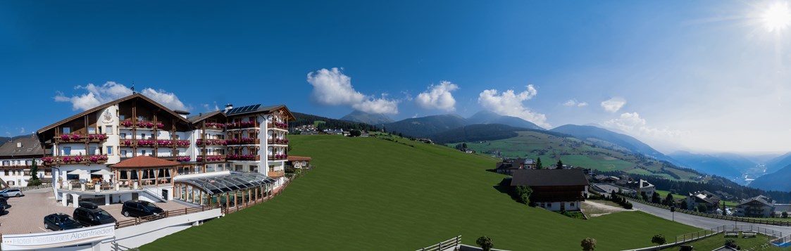 Skihotel: Ausblick - Hotel Alpenfrieden