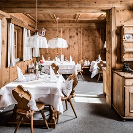Skihotel: Stube im Restaurant - Sporthotel Obereggen