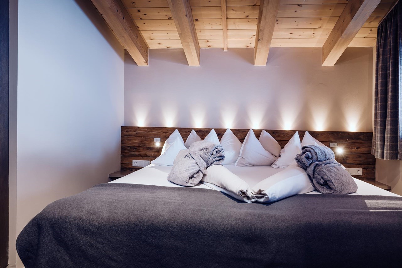 Ellmauhof - das Generationenresort****S Zimmerkategorien Deluxe Suite Smaragd